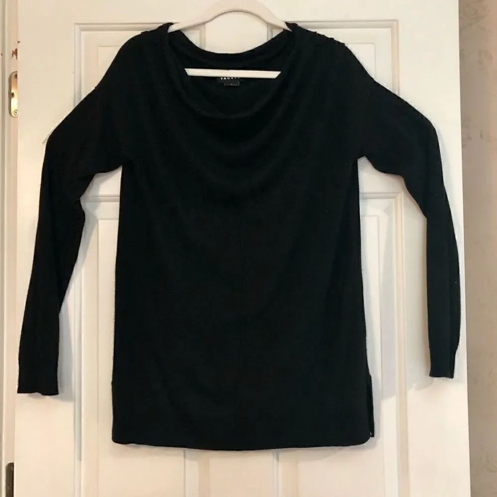 Trouvé Women’s Black Scoop Neck Sweater size Large